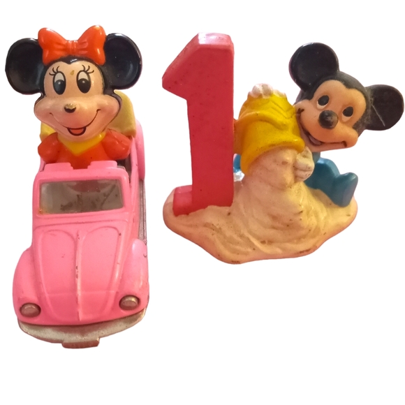 Vintage Mickey Mouse Disney Figurine in Sand and Number One - Picture 1 of 4